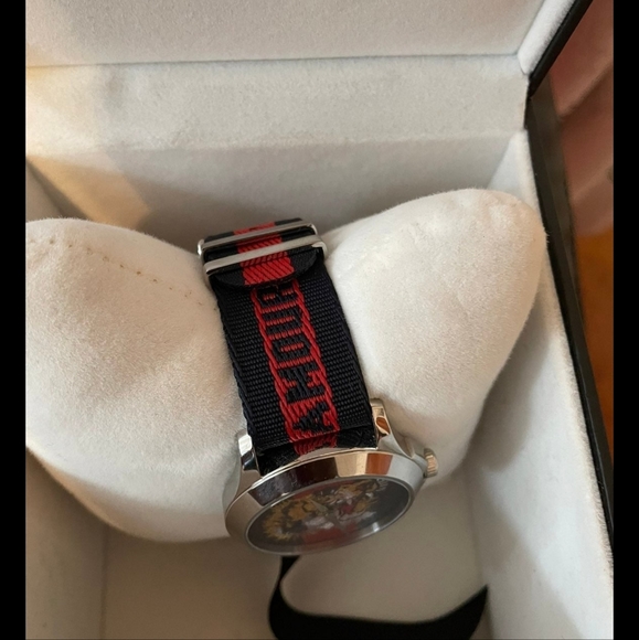 Authentic Gucci L'avegue Par Amor Tiger Watch - Picture 10 of 12